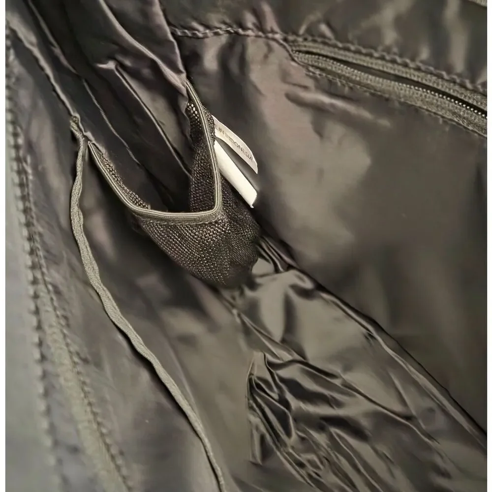 OGIO spacious zippered